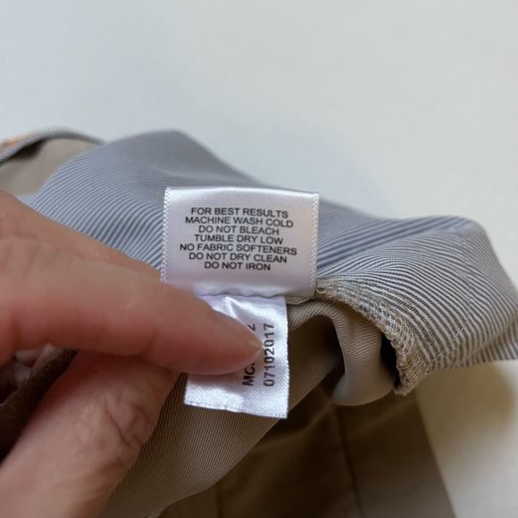 Peter Millar Performance Shorts, Khaki, Size 38 - Picture 5 of 9